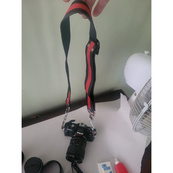 Fuji AX Multi Program Camera, Tamron lenses, smart cord, rewinder, flash. - Picture 15 of 16